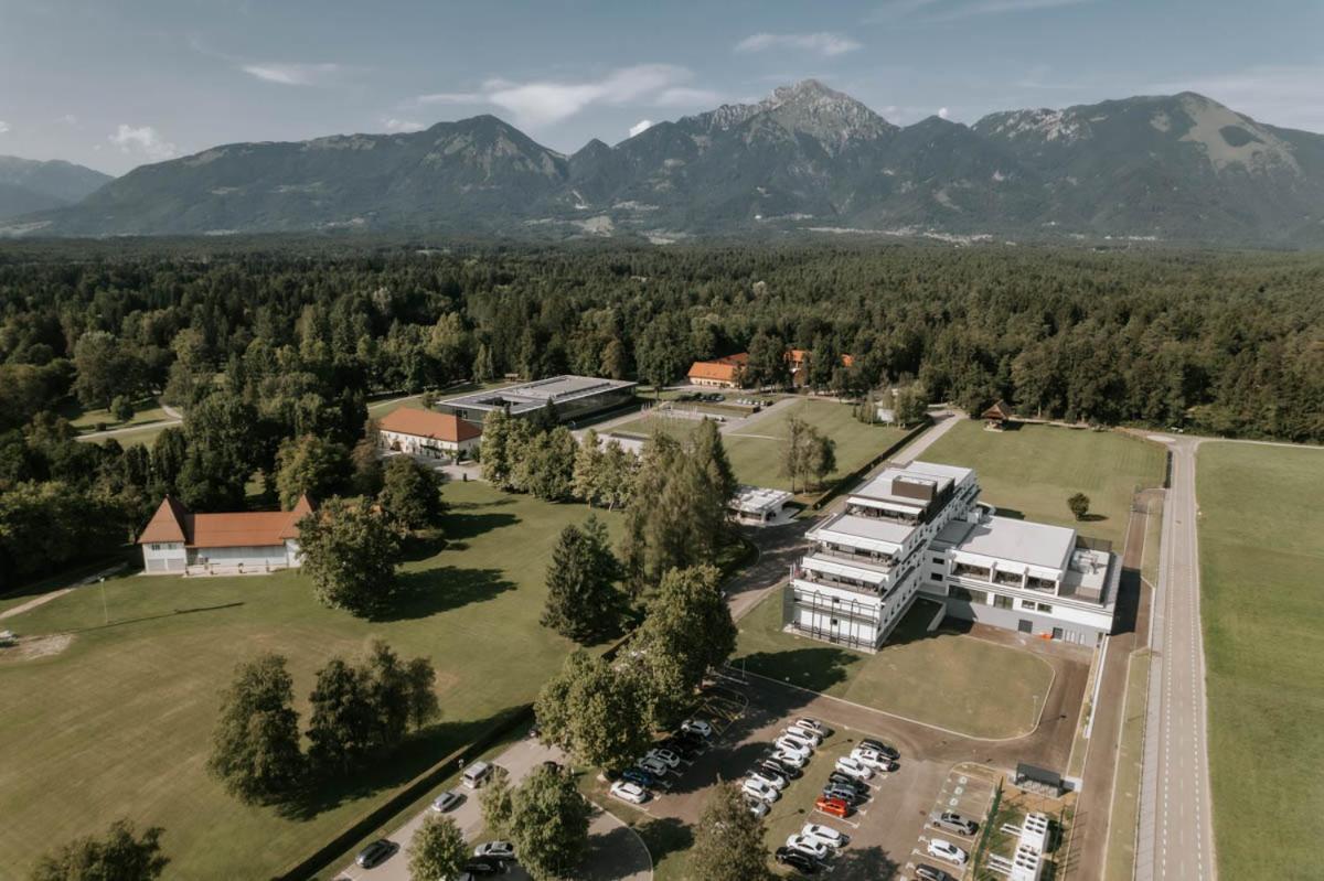 Elegans Hotel Brdo Kranj Dış mekan fotoğraf